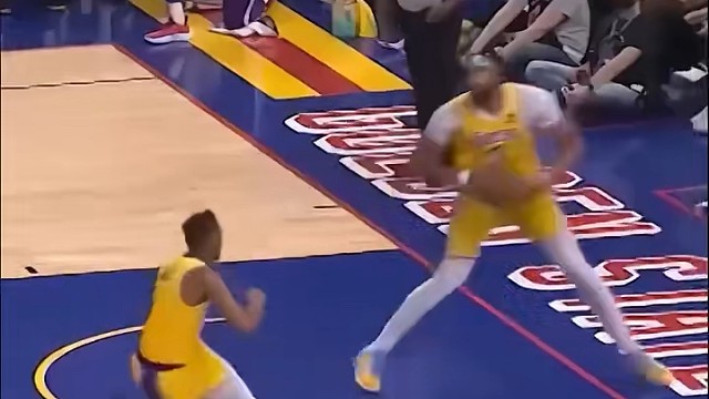 佩顿特殊的防守方式 #足球