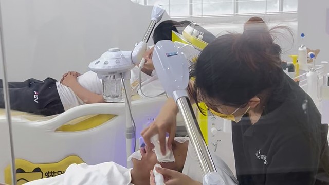 面部清洁护肤补水