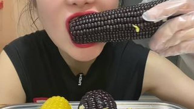 #哪些美食可以拯救没有食欲的日子 #谁懂这个视频对吃货的杀伤力 #烤玉米才是冬天该有的样子 #吃不下