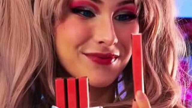 男女吃货大比拼，吃的简直太奇葩了！ #哈哈哈哈哈哈我要笑死了 #哎呦我的妈呀把我自己都吓蒙了 #国外