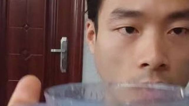 今天主要练练背部吧 芒果是高热量的食物，是健身的完美食物#芒果的热量 #健身 #素食 #清淡饮食 #