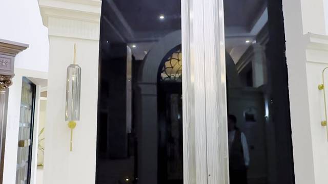 它不仅是一扇门，更是一种品质生活的体现#TINNO帝诺系统入户门 #别墅门 #系统门#偏轴门# #苏