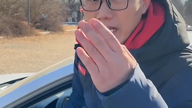 汽车故障灯亮起，千万别乱修，看完视频 可能会帮到你