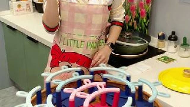 #兔耳脸盆架  可以收纳多个脸盆，家里的鞋刷都可以挂上去，还不占空间#免打孔  #小兔脸盆置物架