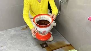 #可伸縮拖鞋架   涼鞋拖鞋用它收納不占空間，還能當(dāng)個(gè)#可伸縮毛巾架  使用，衛(wèi)生間干凈整潔多了#免
