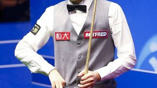 顶住丁俊晖连续过百压力，福德还击火力，以其人之道还其人之身 #台球 #斯诺克 #丁俊晖 #大西瓜台球