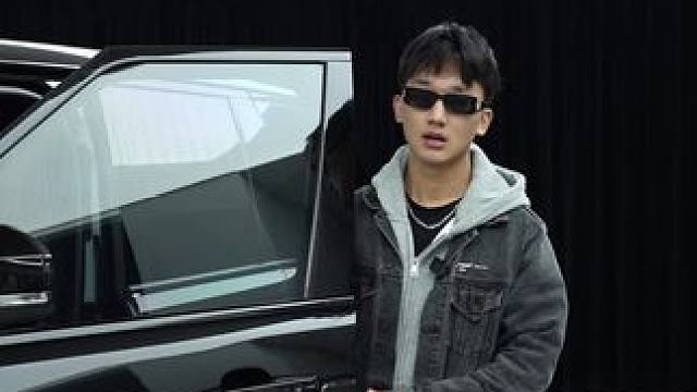 20多岁开上30多万的路虎揽胜算年少有为吗？#路虎揽胜 #路虎揽胜改装 #成都路虎改装