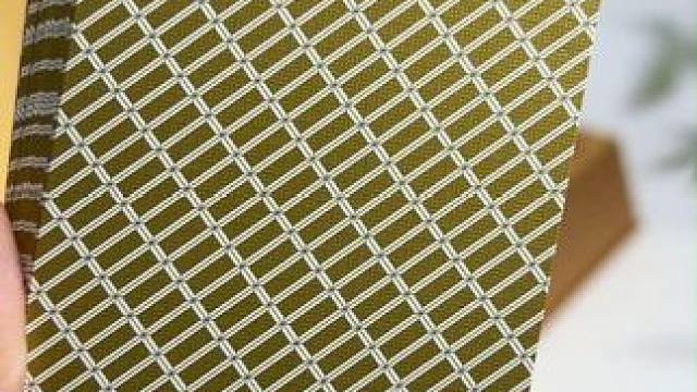 掼蛋金牌-大金砖，高端的掼蛋礼盒就是不一样。 从外到内金光闪闪，优雅迷人，送礼不仅好看还很有心意！#