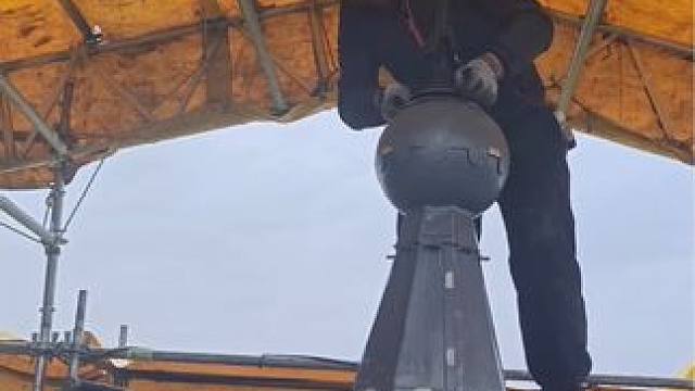 欧洲大城堡塔尖防水古建筑修复。 #制作过程 #古建筑修复 #欧式古堡 #古建筑之美 #施工工艺