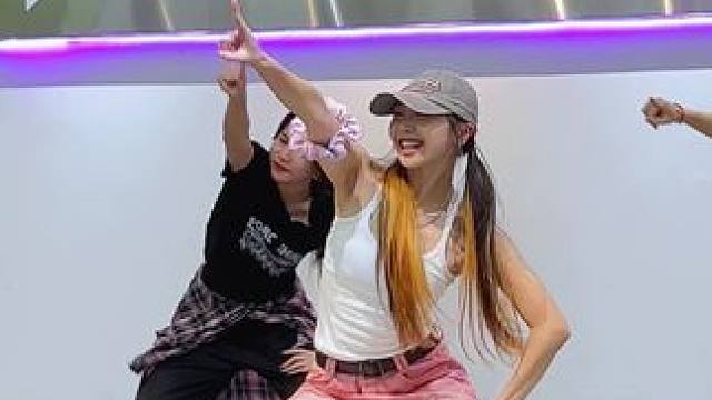 别问了我在吴川 #dance #你在哪里 #朴宰范 #宁艺卓 #代代编舞