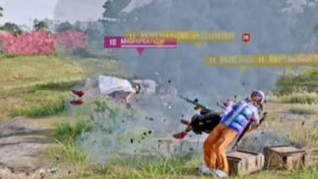 一炮带走一队，这不比吃鸡还爽？ #绝地求生 #pubg #一穿四 #火箭筒