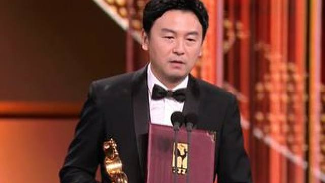 #雷佳音 #王骁 分获金鸡奖最佳男主角男配角，雷佳音发表获奖感言时感慨：“今天和好兄弟王骁都获奖了，