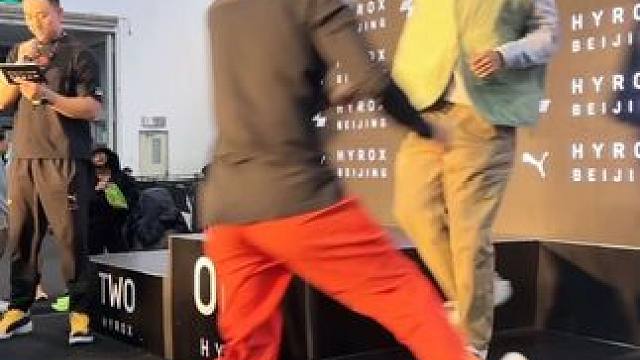 Hyrox北京站顺利完赛
感谢我的队友，带我站台
#体育赛事 #Hyrox #颁奖