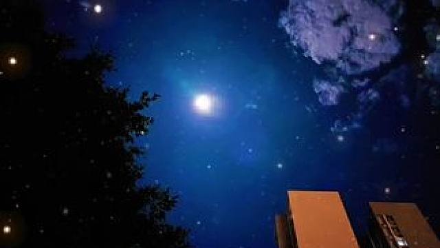 月有阴晴圆缺 人有悲欢离合 十五月亮十七圆 只希望这世上所有人的亲人能平安健康 即便相隔千里 也能共