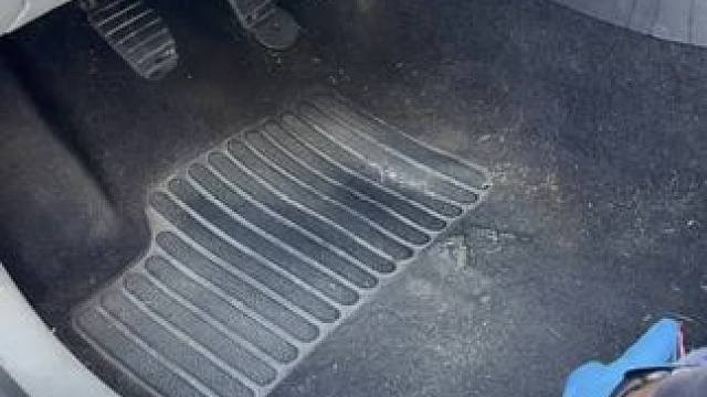 内饰顽固污渍难清理？试试这款#内饰清洗剂，轻松搞定！#污渍轻松去除 #内饰深度清洁