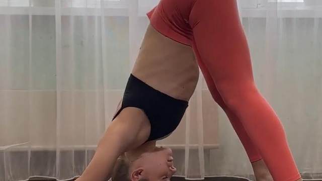 国外美女瑜伽视频分享 国外美女瑜伽视频分享
#瑜伽女孩 #宅家练瑜伽 #我的瑜伽生活 #翘臀美臀 #