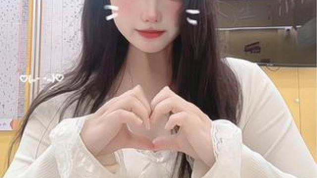 就这样莫名其妙的爱上你#甜甜的手势舞 #爱的就是你 #浅跳一下