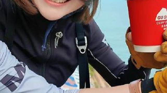 悬崖咖啡 一半是山 一半是海，古石崖壁咖啡#悬崖咖啡 #悬崖峭壁上的风景 #飞拉达 #捷途旅行家联盟