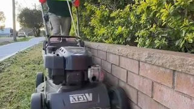 美国环卫工人忙碌了解压又高薪的一天！#庭院清洁 #深度清洁 #极度舒适