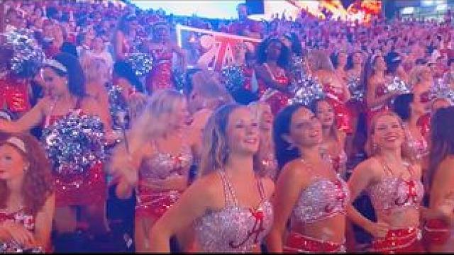 现场感受一下阿拉巴马大学红潮队的恐怖主场——布莱恩特-丹尼体育场 #啦啦队 #活力四射 #比赛现场 