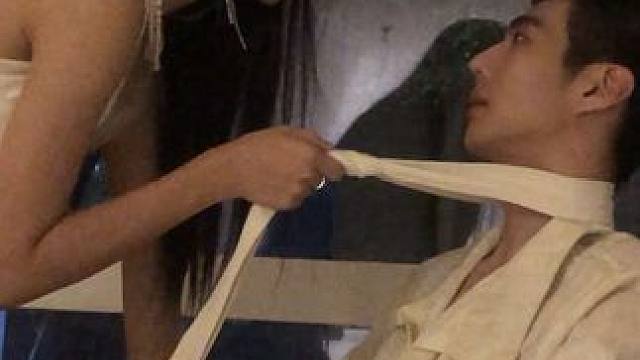 我看见山鹰在寂寞两条鱼上飞 