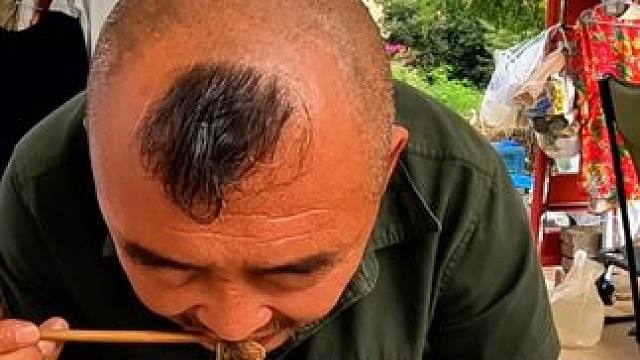 大厨自制辣椒酱，配上一碗清水面，这早餐天下无敌#露营美食