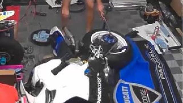 一个月工资没了 #操作有风险请勿模仿 #机车 #杜卡迪v4s