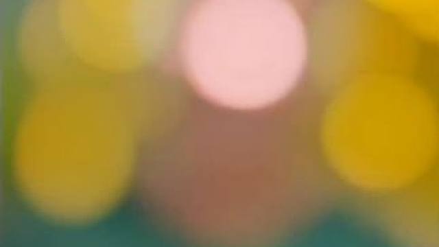 肉眼——看名利，
法眼——看因果，
佛眼——看慈悲，
天眼——看轮回。