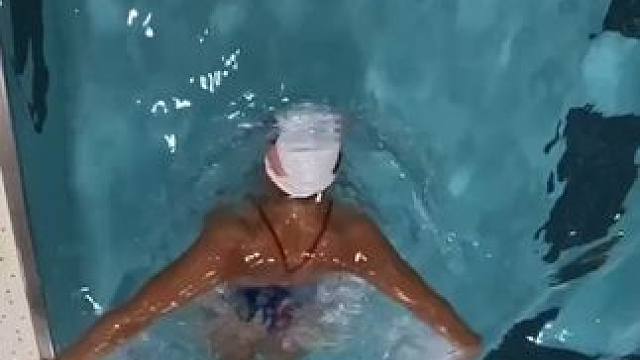 蝶泳蛙泳混合游泳训练‍♀️ #爱游泳 #游泳打卡 #游泳 #蛙泳 #蝶泳