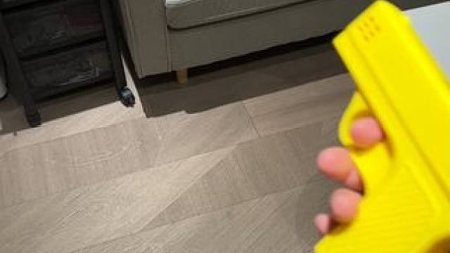 没有男生会拒绝这把两用Q把~ #玩个很新的东西 #有男生会拒绝这个玩具吗