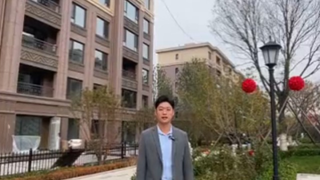 我让我家新来00后小姑娘给我剪个视频