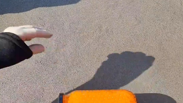 楼梯滚瓶子爆破解压时刻