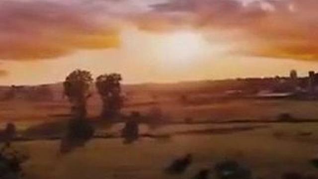 #怦然心动 爬得越高，眼前的风景就越绚烂#英语趣配音