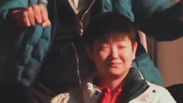 莎宝来观赛，看到李指跳舞看她笑的多开心啊，邱指全程陪着她，太暖了。(电影《我