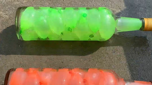 楼梯滚瓶子爆破解压时刻