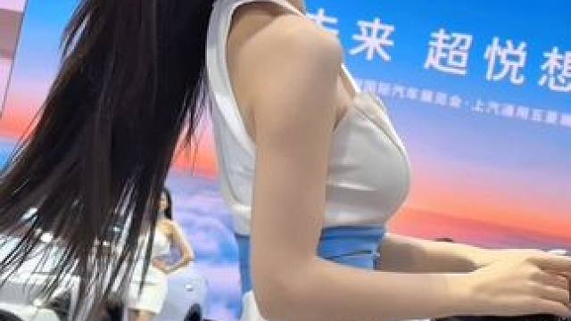 来看美女车模小姐姐#广州车展 #车模之家 #模特之家