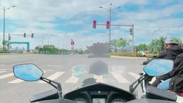 年轻真好啊，我也是年纪大了大了才知道#骑行vlog