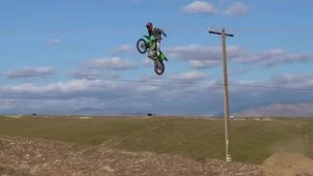 8字硬  他一点事都没有
#操作有风险请勿模仿