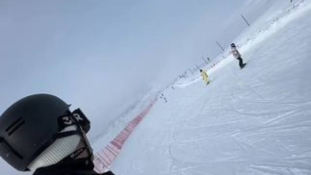 新疆的雪太多了，分点给东北吧#滑雪才是冬天最passion的事 #这里有个雪想请你滑一下 #勇敢的人