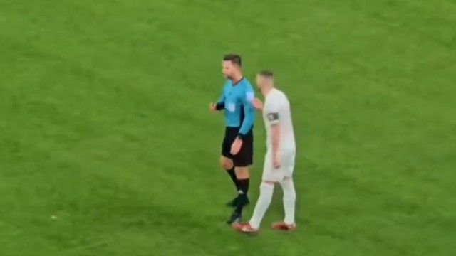 凯恩点球太稳了！