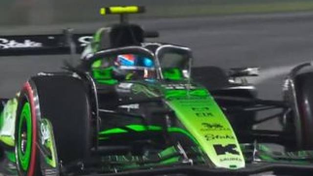 来自猪猪赛道的速度感！#f1 #周冠宇 #汉密尔顿 #f1拉斯维加斯大奖赛 #赛车