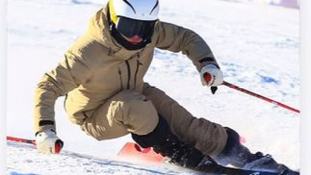 干货分享 | 想让你整体的姿态稳定，一定要让上身先稳定（ 包括强壮你的核心）。收紧你的腹，绷紧你的背