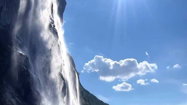 被眼前的一幕震撼到了，感叹大自然的鬼斧神工！