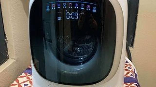 男人喜欢大的不是没有道理！ 之前我也觉得内衣洗衣机买小的，多方便，其实不是。小的就只能洗袜子内裤，啥