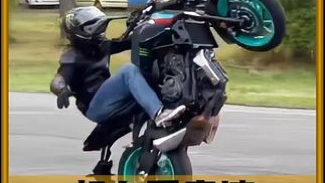 真正的机车秀表演！ #摩托车 #机车