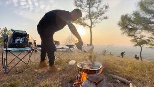 如果情绪不能用言语来表达，那就来听听音乐和做美食吧，也许能触动心灵的旋律……#生活的烟火气息 #这样