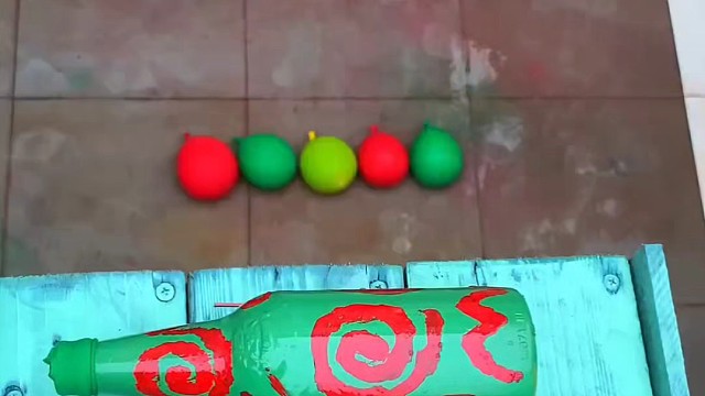 滚瓶子下刀山爆破解压时刻