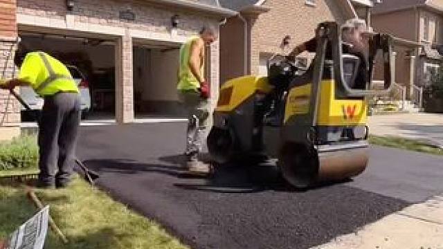 加拿大车库车道改造沥青路面！#施工工艺 #地面改造 #地面翻新