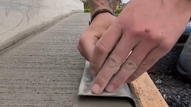 解压的瓦工师傅