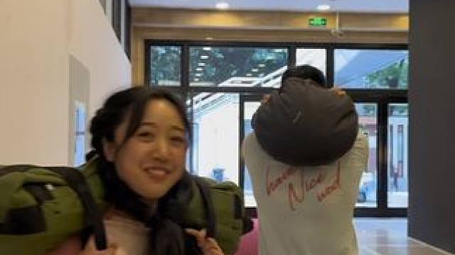 负重跑步我居然跟上了 精英运动员备赛经验+1#CrossFit #训练日常 #训练穿搭 #氮泵女孩